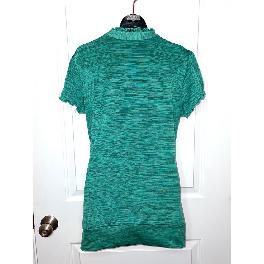 Maurice’s women’s teal top featuring a textured, heathered finish - Picture 4 of 5